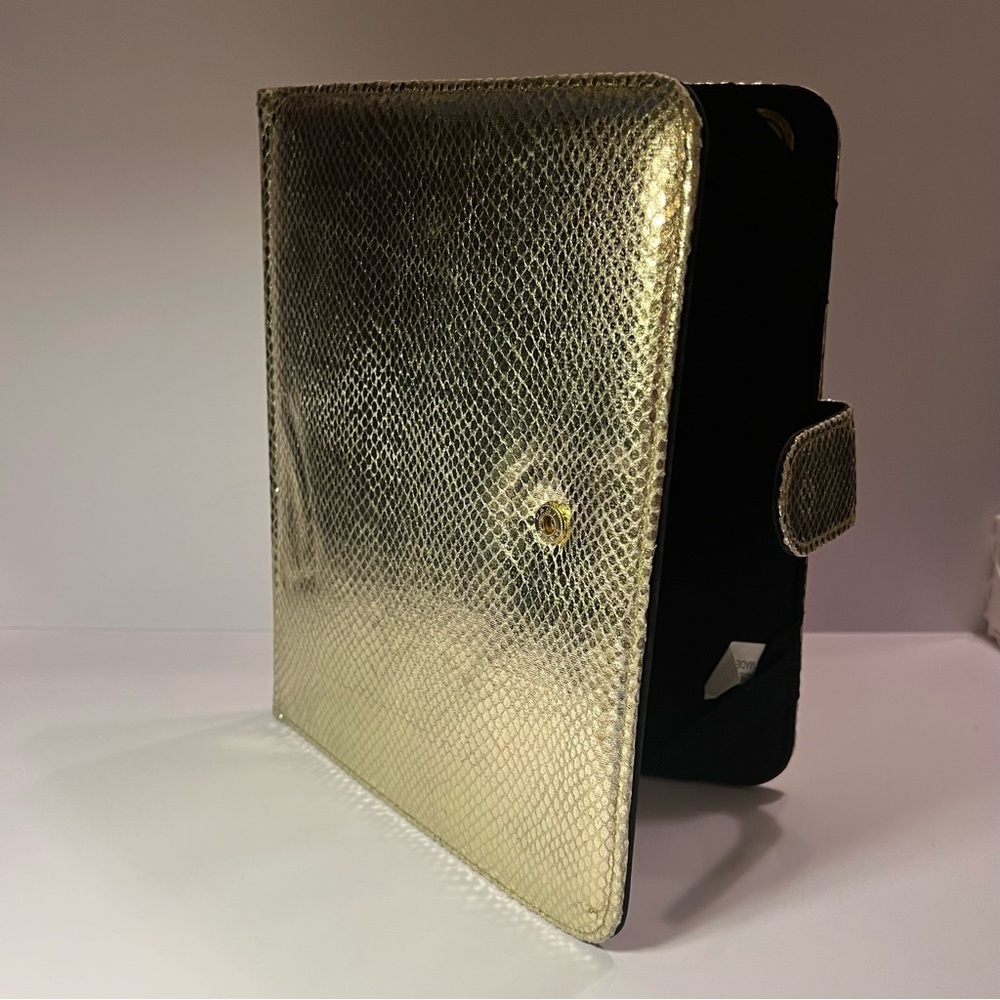 Gold Folio iPad Case – Fits iPad 2 / iPad 3 – Good Condition